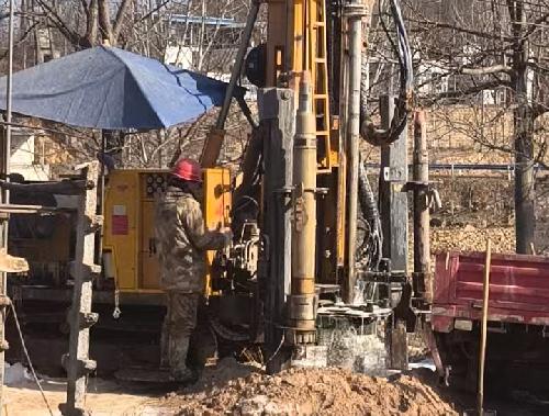 山區(qū)打深水井視頻（6）